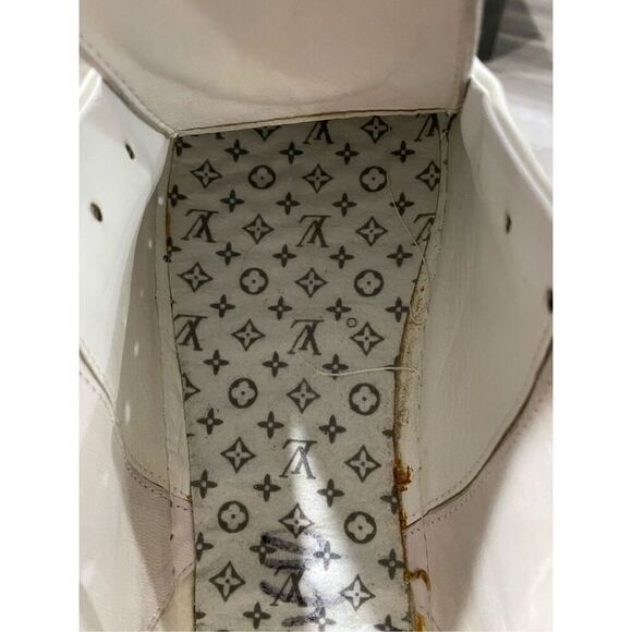 Size 43/44-10 1/2 Louis Vuitton ultra soft leather sneakers with floral detail. - Picture 3 of 15